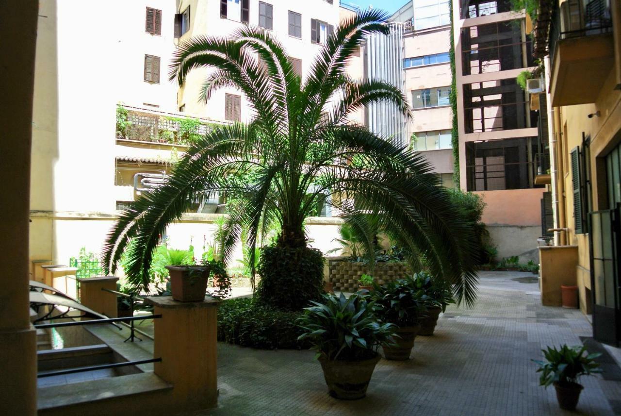 Beautiful Apartment In San Giovanni Close To Colosseo Rom Exterior foto
