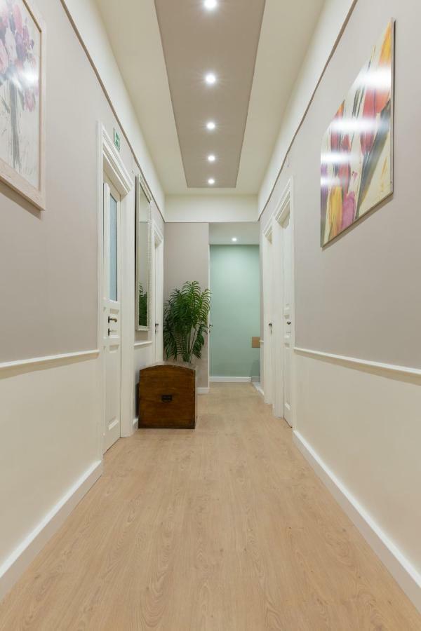 Beautiful Apartment In San Giovanni Close To Colosseo Rom Exterior foto